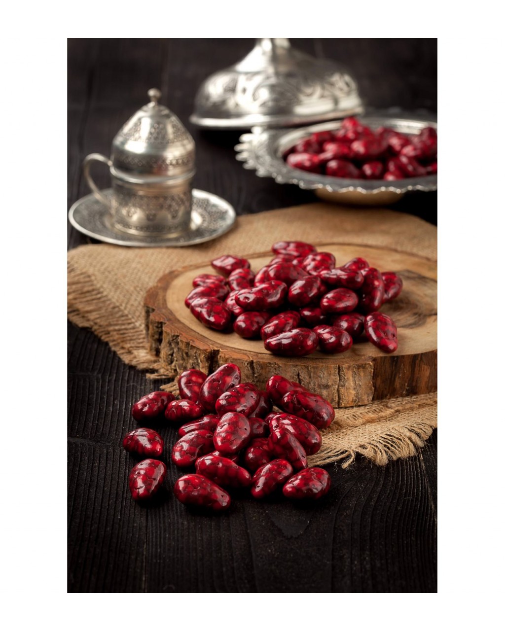 BÖĞÜRTLENLİ BADEMLİ ÇİKOLATA DRAJE 1 KG 