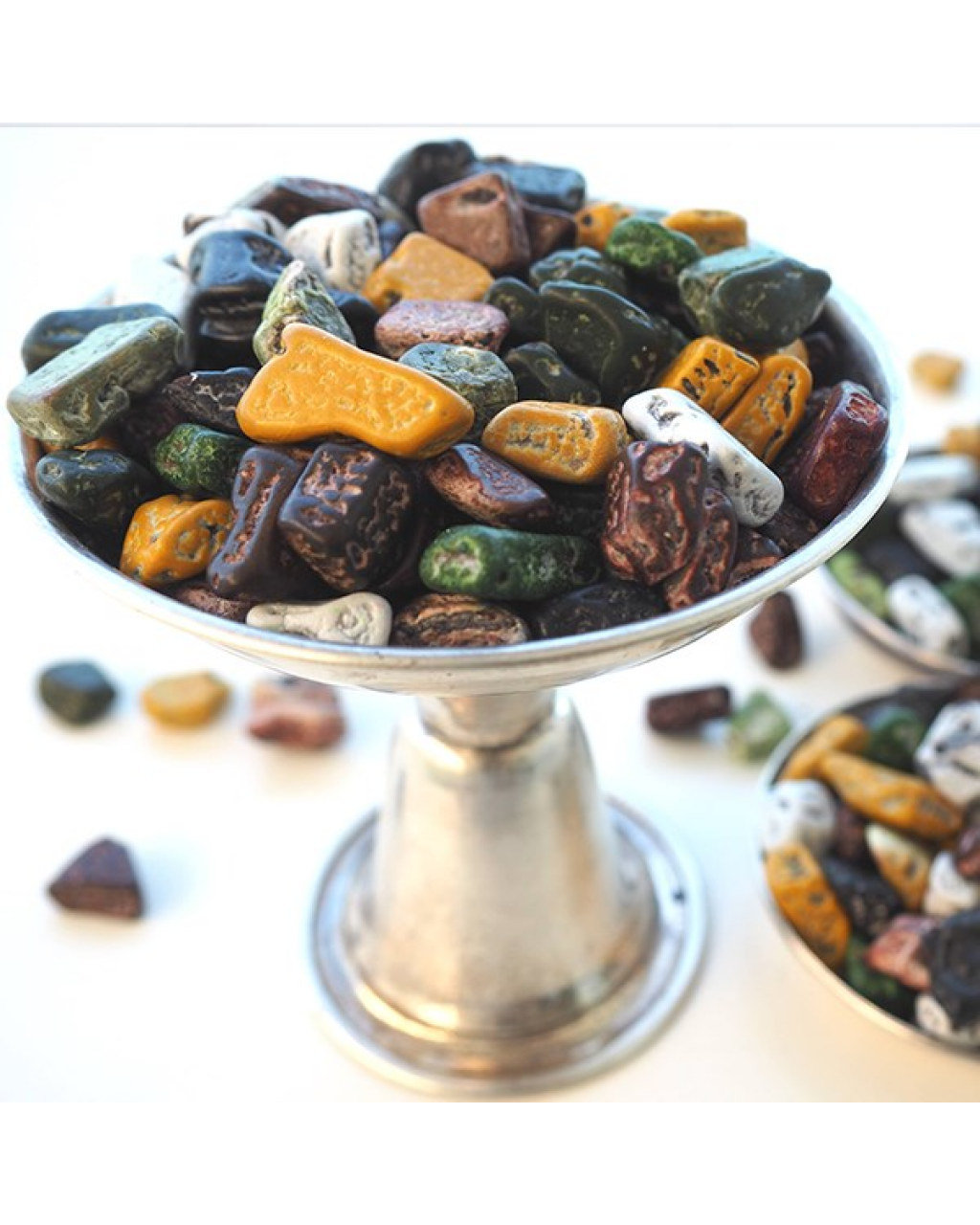 ÇAKIL TAŞI ÇİKOLATA 1 KG 